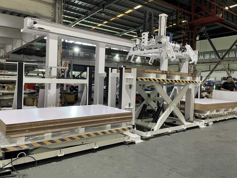 Complete la máquina de alimentación de madera contrachapada exportada a Corea del Sur.
