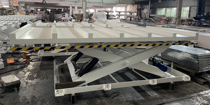Elevador hidráulico con 6 posiciones de horquilla para muebles de panel: solución de transferencia de material personalizada