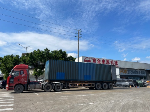 Dos líneas completas de producción de plegado y sellado de cajas de cartón enviadas a Perú para mejorar la capacidad de embalaje local